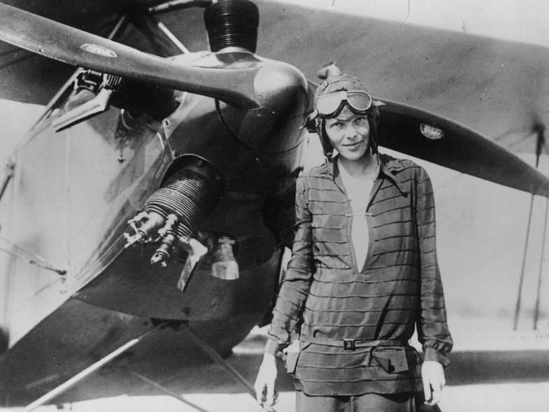 Mujeres que viajaron solas, Amelia Earhart