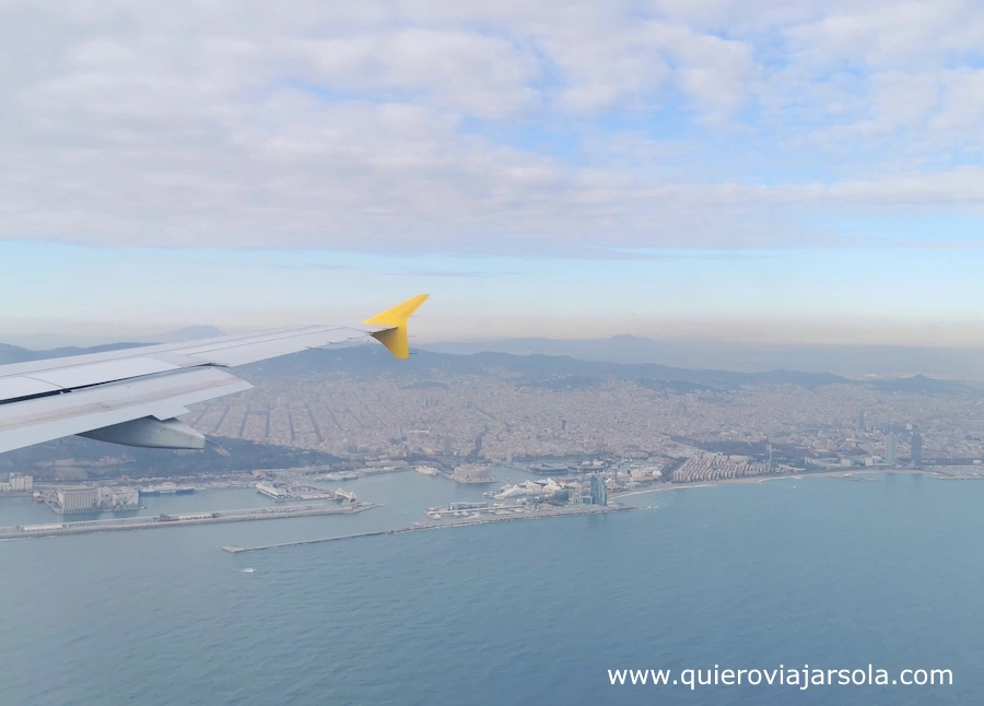 Vistas de Barcelona aterrizando