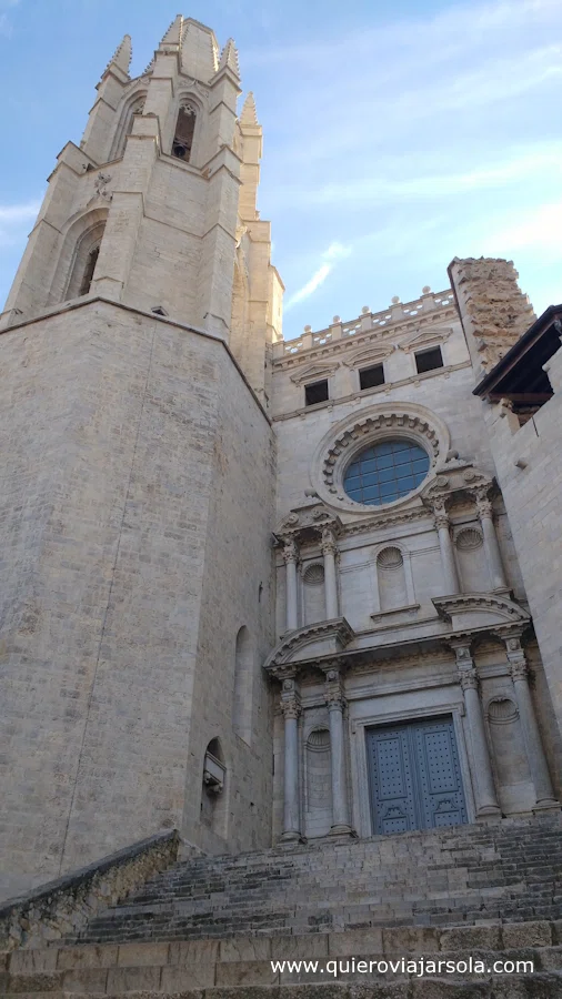 Fachada y torre de San Félix