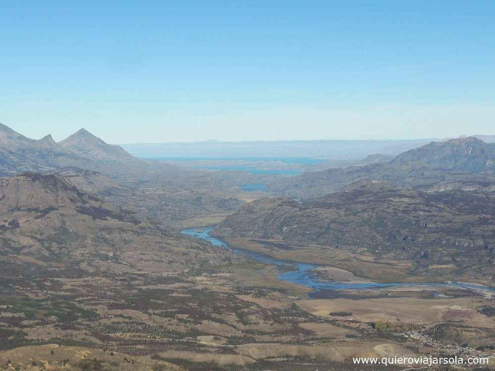 Vista del valle Ibáñez desde lo alto de Cerro Castillo