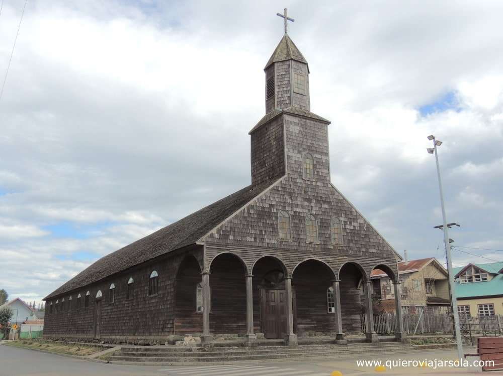 Exterior de la iglesia de Achao