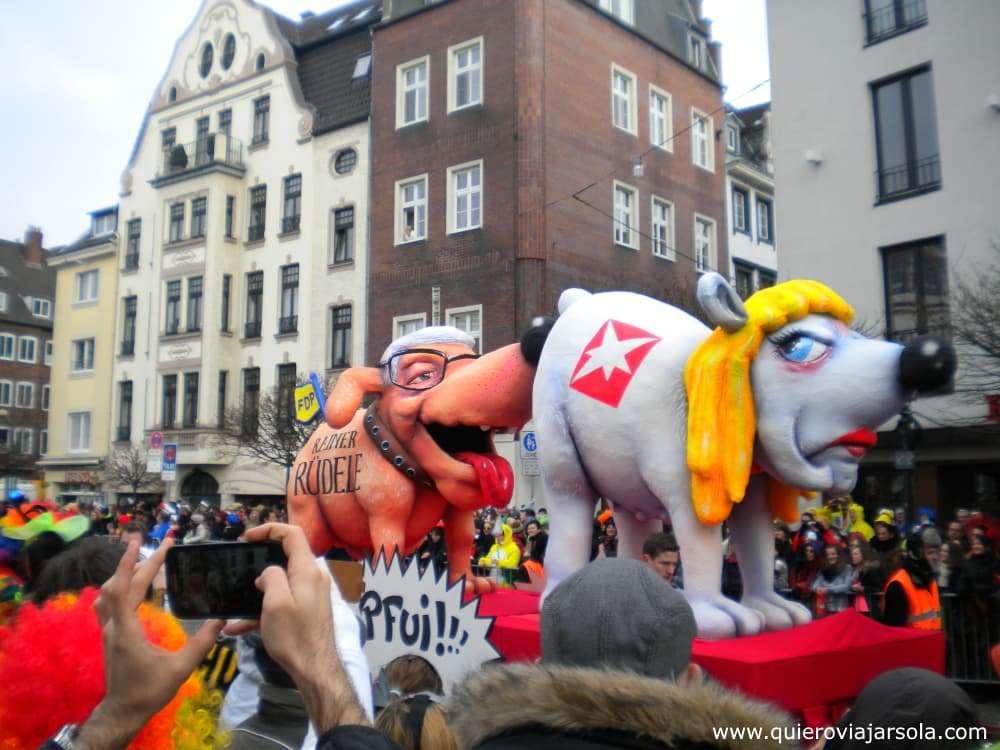 Carroza del Rosenmontag en Düsseldorf