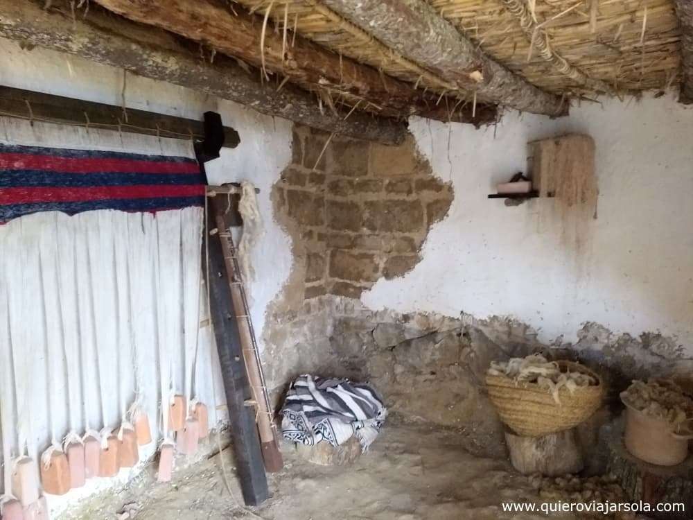 Detalle de una casa en el museo del Poblado íbero del Turó Rodó