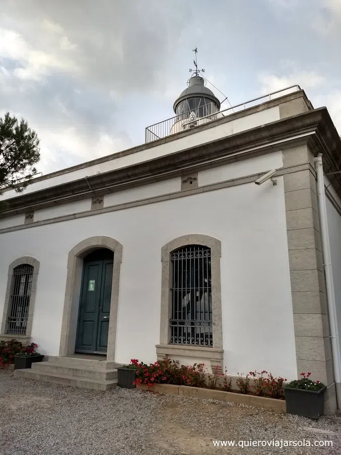 Fachada del faro de Tossa