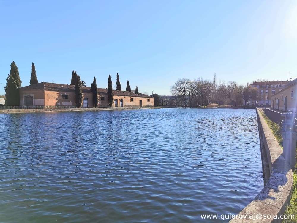 Dársena del Canal de Castilla en Palencia