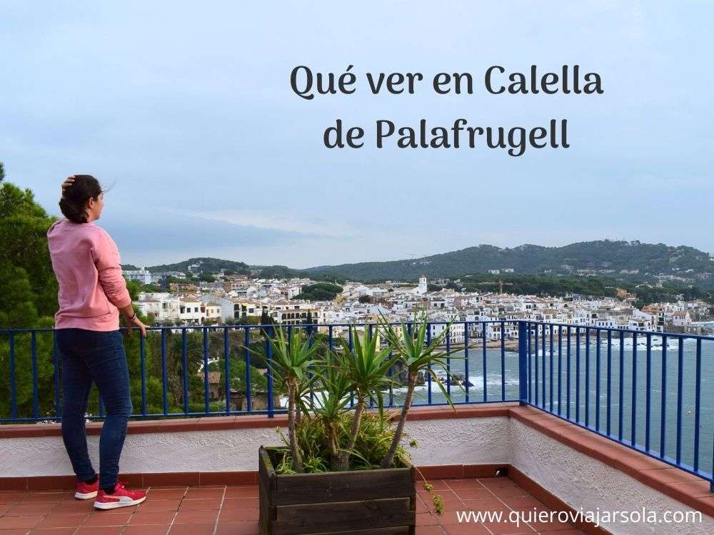 Yo admirando las vistas desde mi hotel en Calella de Palafrugell