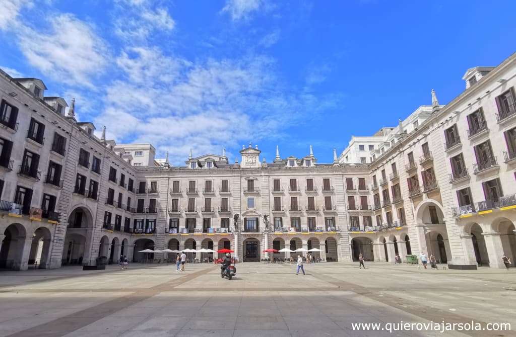 Vista panorámica de la plaza Porticada