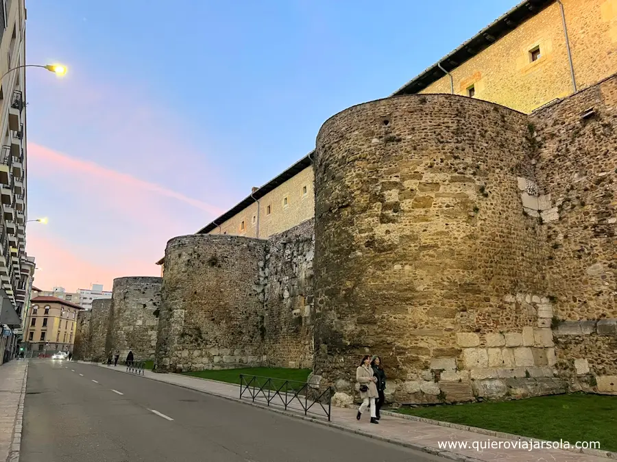 Muralla romana de León