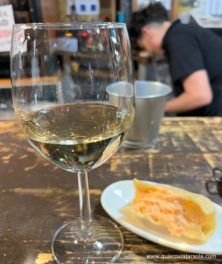 Vino de León y tapa en el Barrio Húmedo