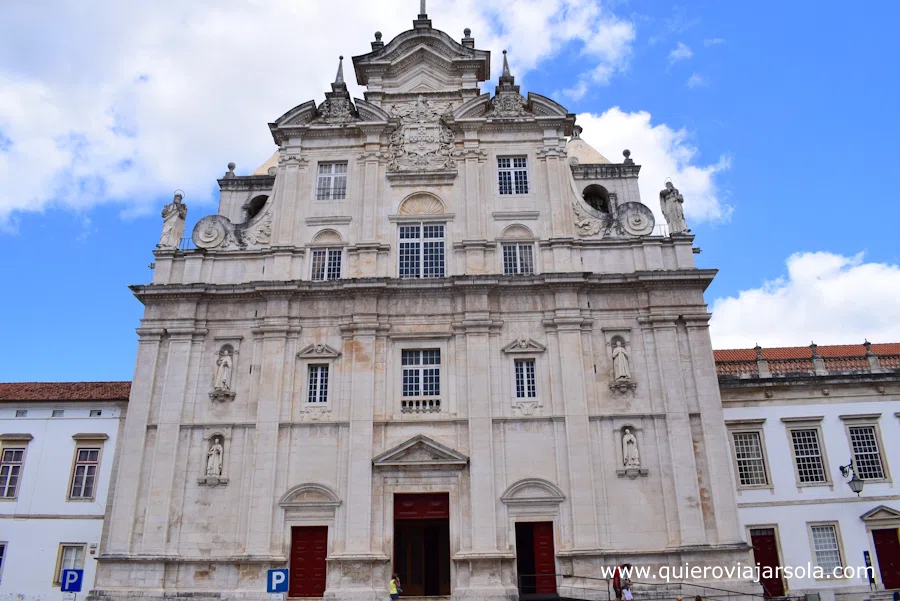 Fachada de la Catedral Nueva de Coimbra