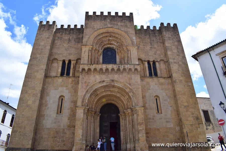 Fachada de la Catedral Vieja de Coimbra