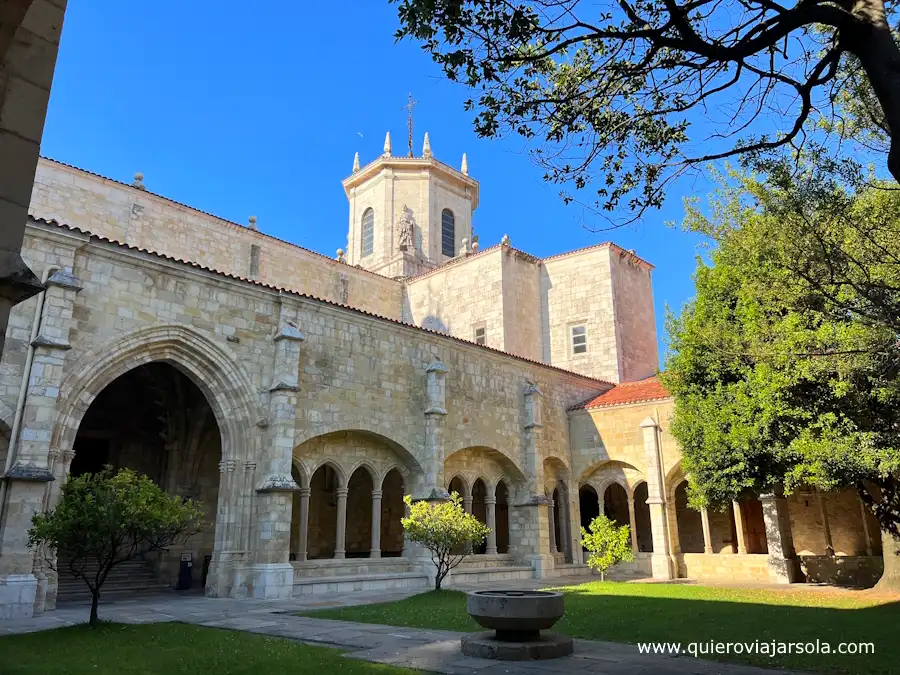 Claustro de la Catedral de Santander