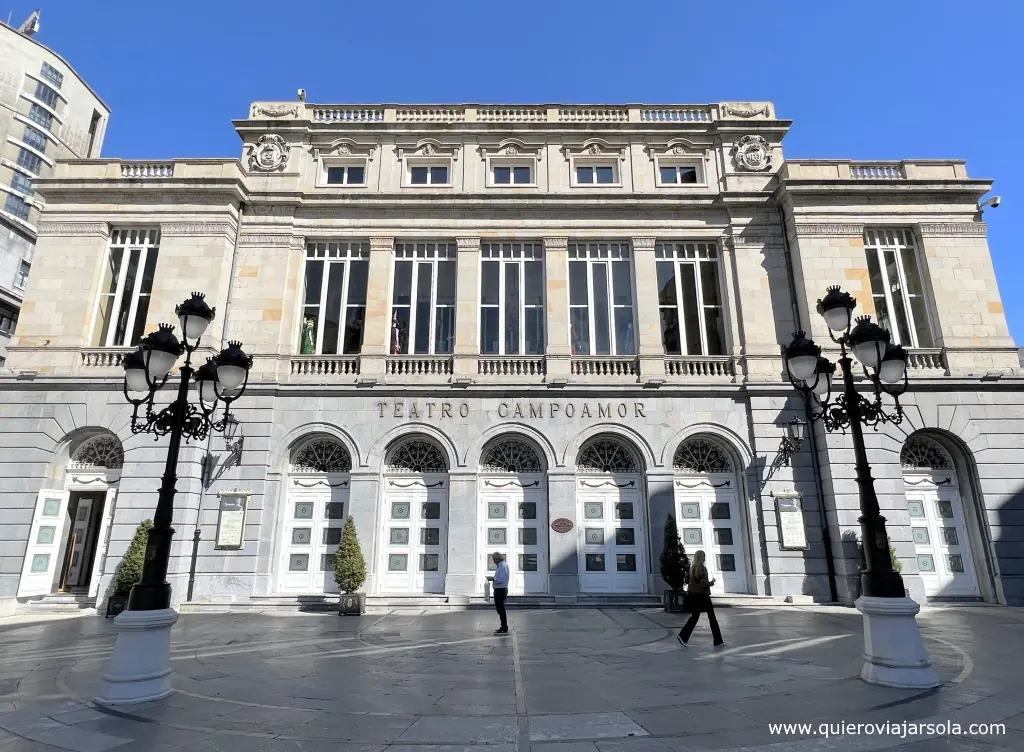 Fachada del Teatro Campoamor