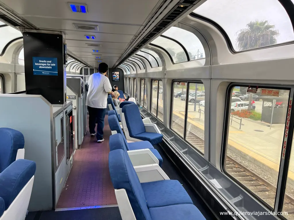 Interior del tren que me llevó de Santa Bárbara a Los Ángeles