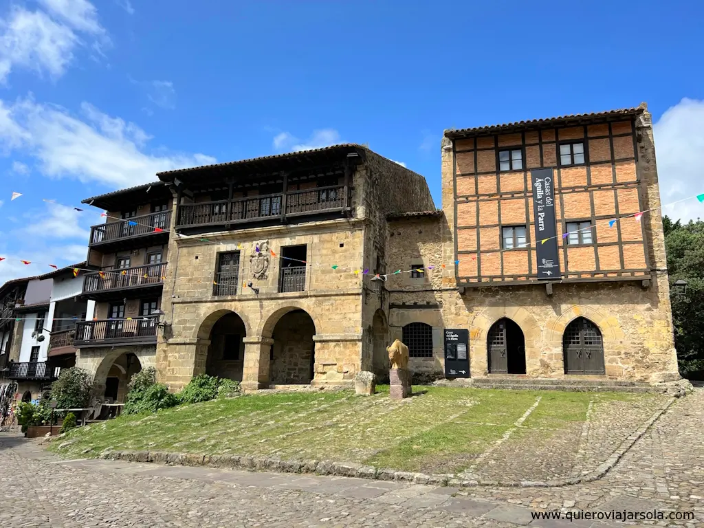 Casas del Águila y la Parra