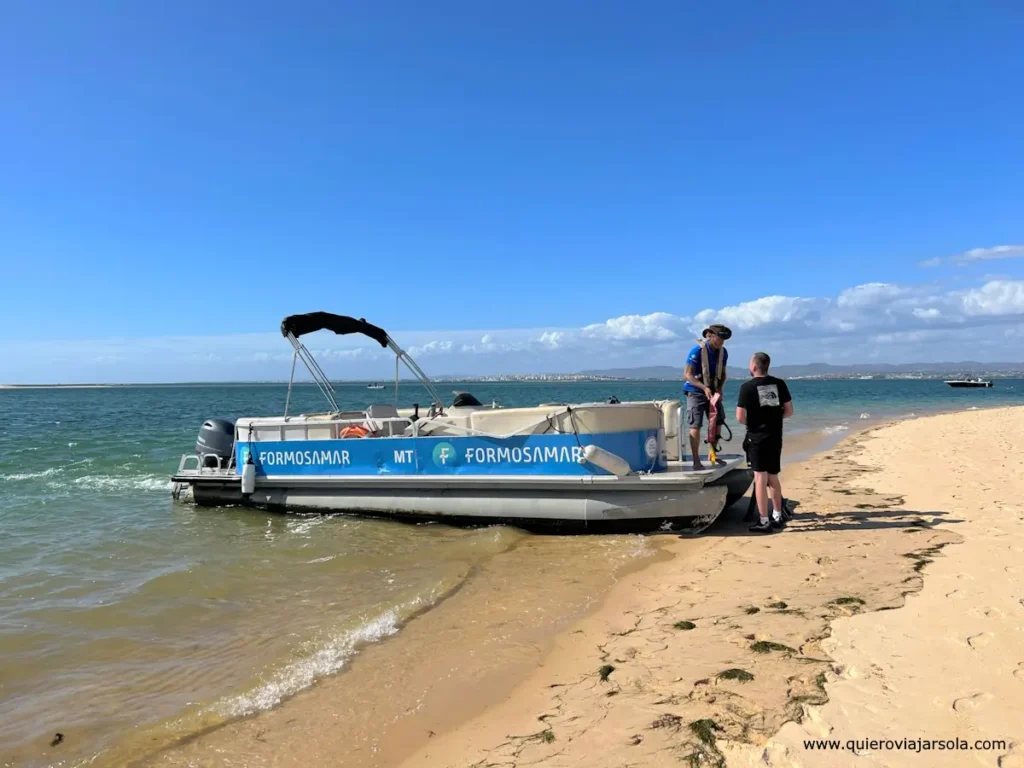 El barco de mi excursión a Ilha Deserta e Ilha do Farol desde Faro