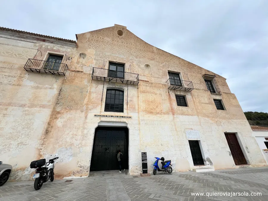 Fachada del Ingenio de Frigiliana