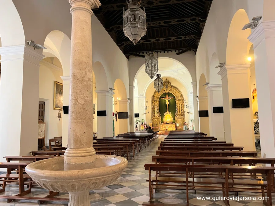 Interior de la iglesia del Salvador en Nerja