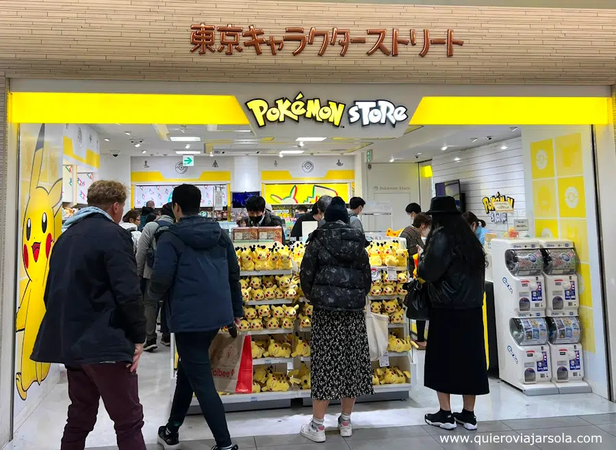 Tienda de Pokemon en la Character Street de Tokio