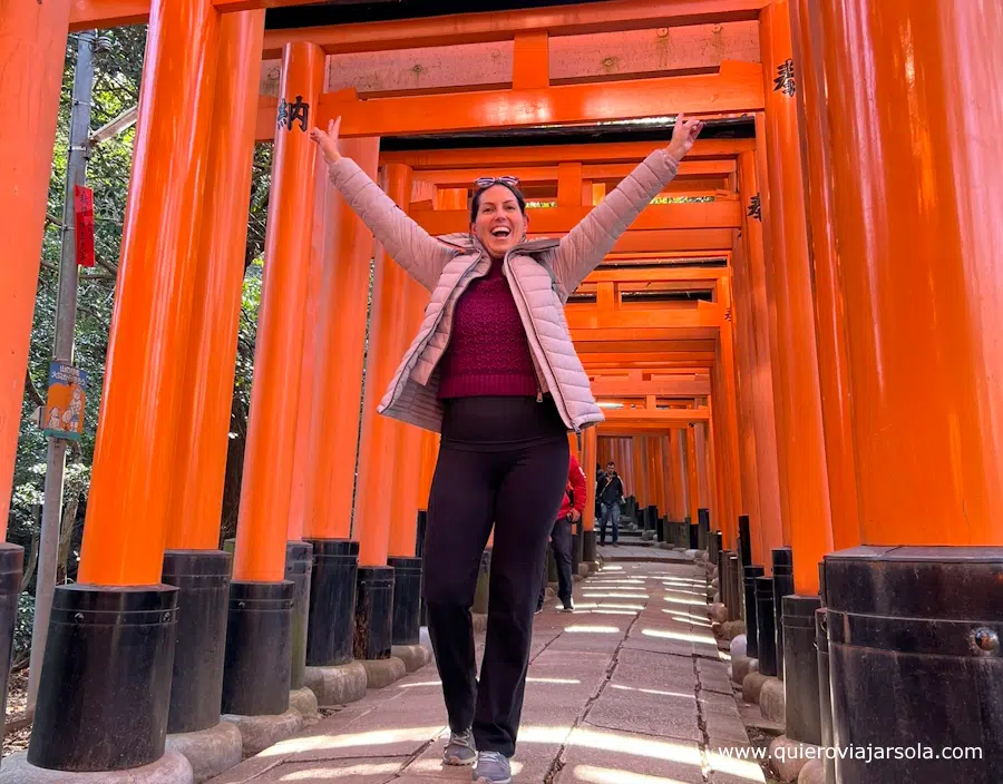 Yo en los toriis de Fushimi Inari