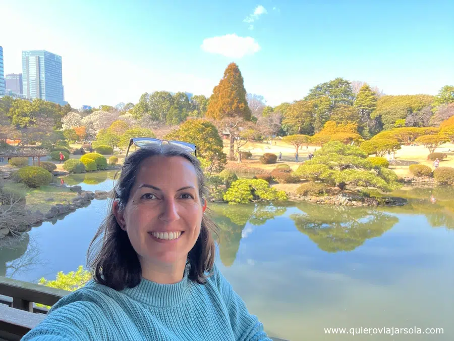 Yo en el jardín Shinjuku Gyoen