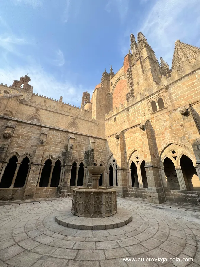 Claustro de la catedral vieja de Plasencia