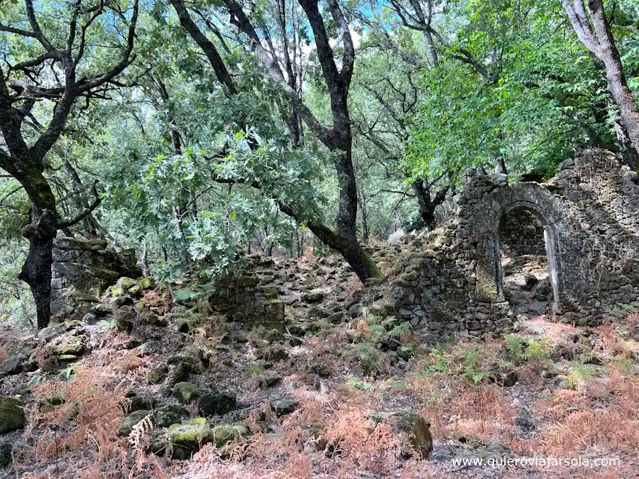 Ruinas del Convento de las Dueñas en Acebo