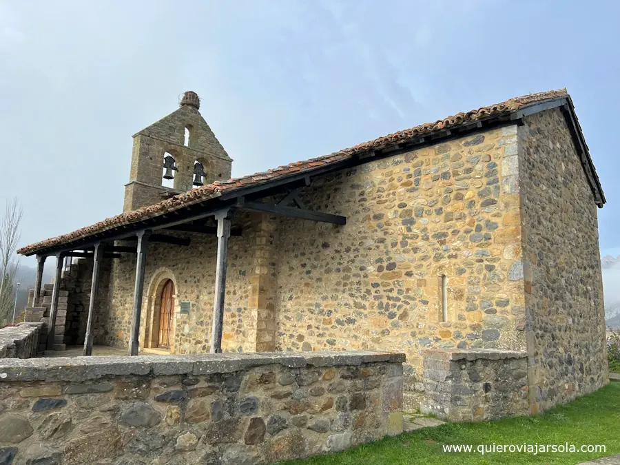 Exterior de la Ermita del Rosario en Riaño